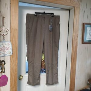- New Steve Harvey Celebrity Edition Tan Black Brown  Pants Size Men's 42/30